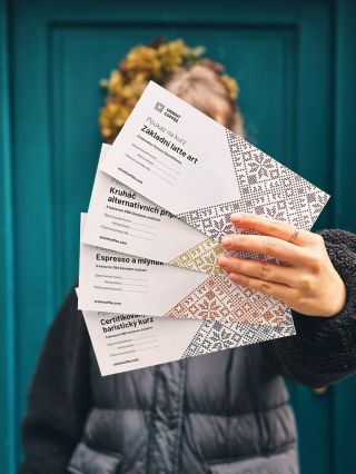 Nevíš si rady s dárky na Vánoce? Něco bychom pro tebe měli. 😏 Od ledna spouštíme čtyři nové kurzy, ve kterých si každý...